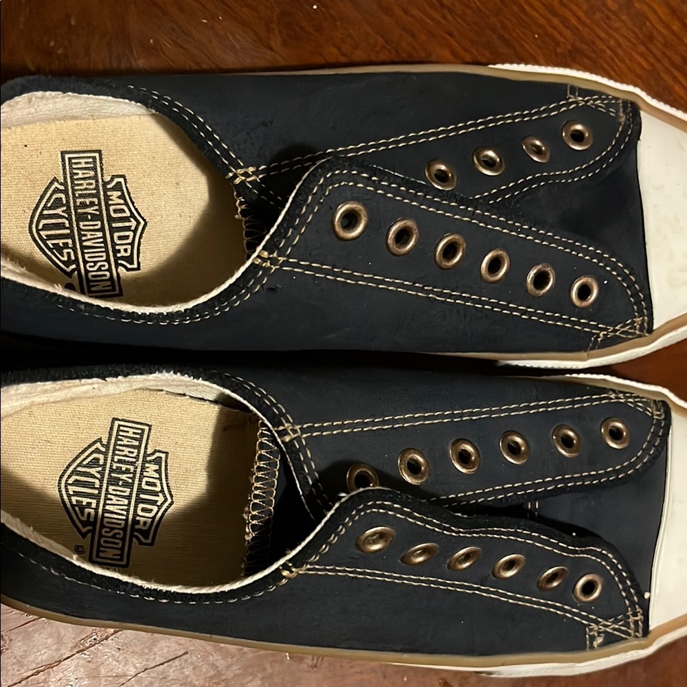 Harley-Davidson Black and White Sneakers Classic Canvas Design